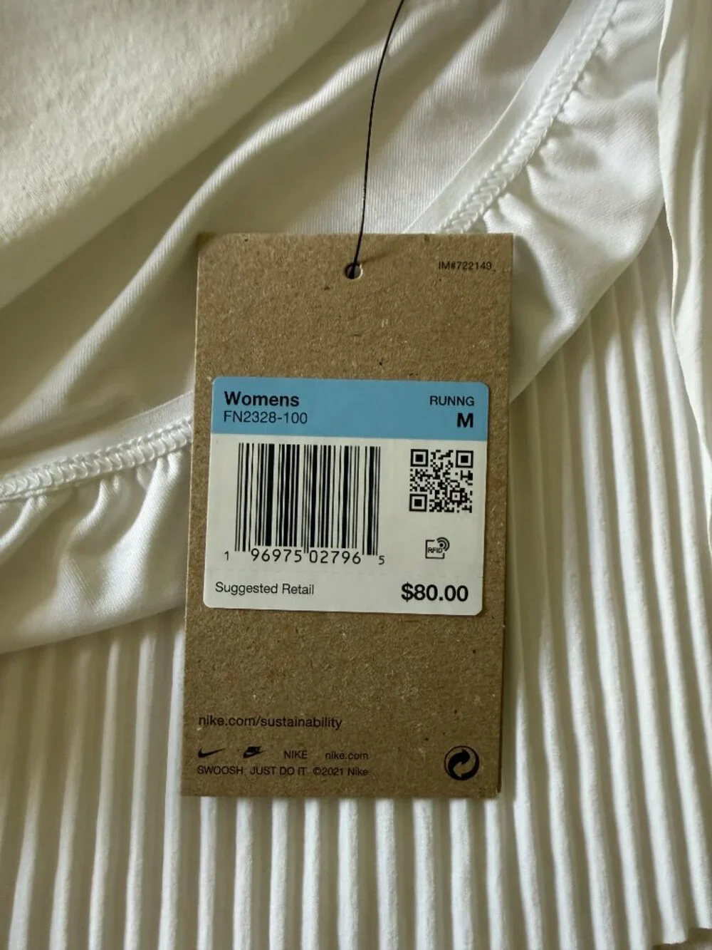 Nike AeroSwift Women's Runnning Shorts - White, Medium (NWT)
